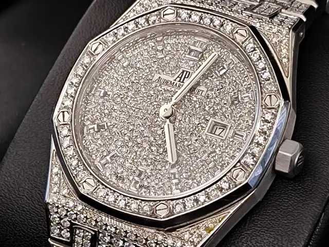 Audemars piguet, Nicosia — Nicosia - Ag Konst and Elenis