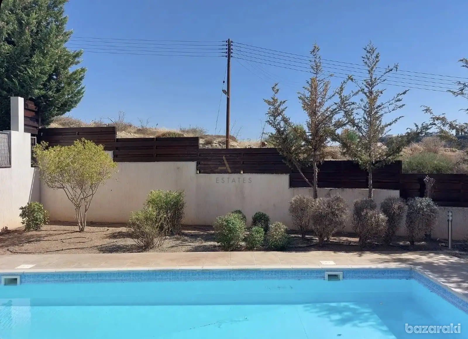 House, 3 bedrooms — 5