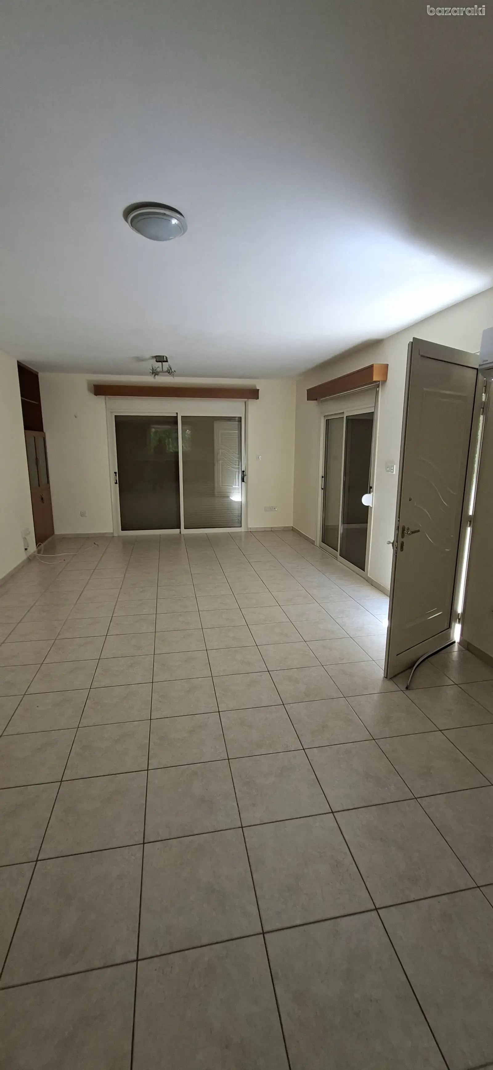House, 3 bedrooms — 6