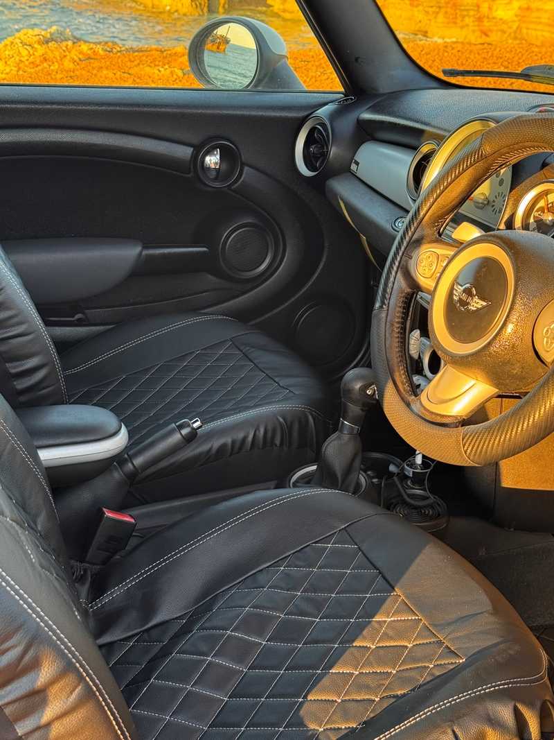 2010 Mini Convertible 1,6L 2010 Cyprus