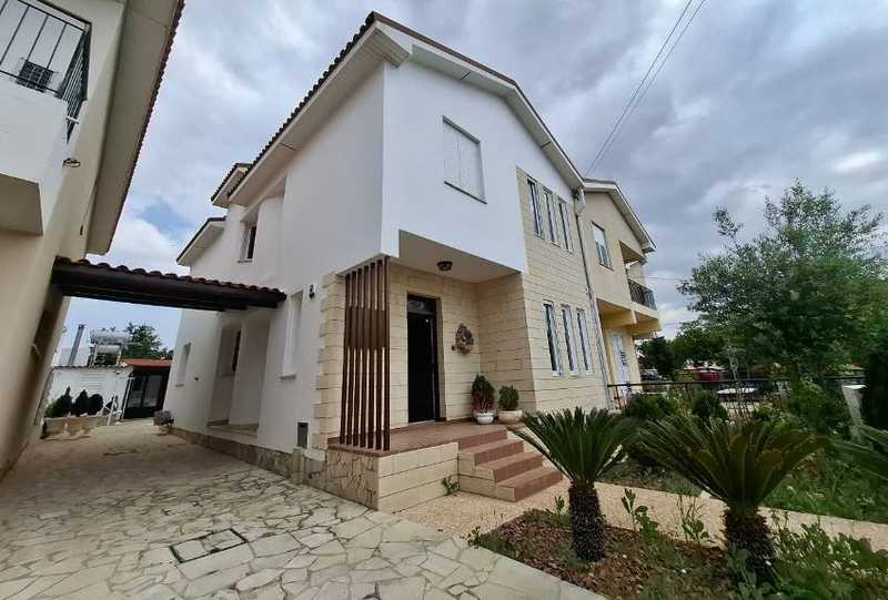 4-bedroom semi-detached for sale