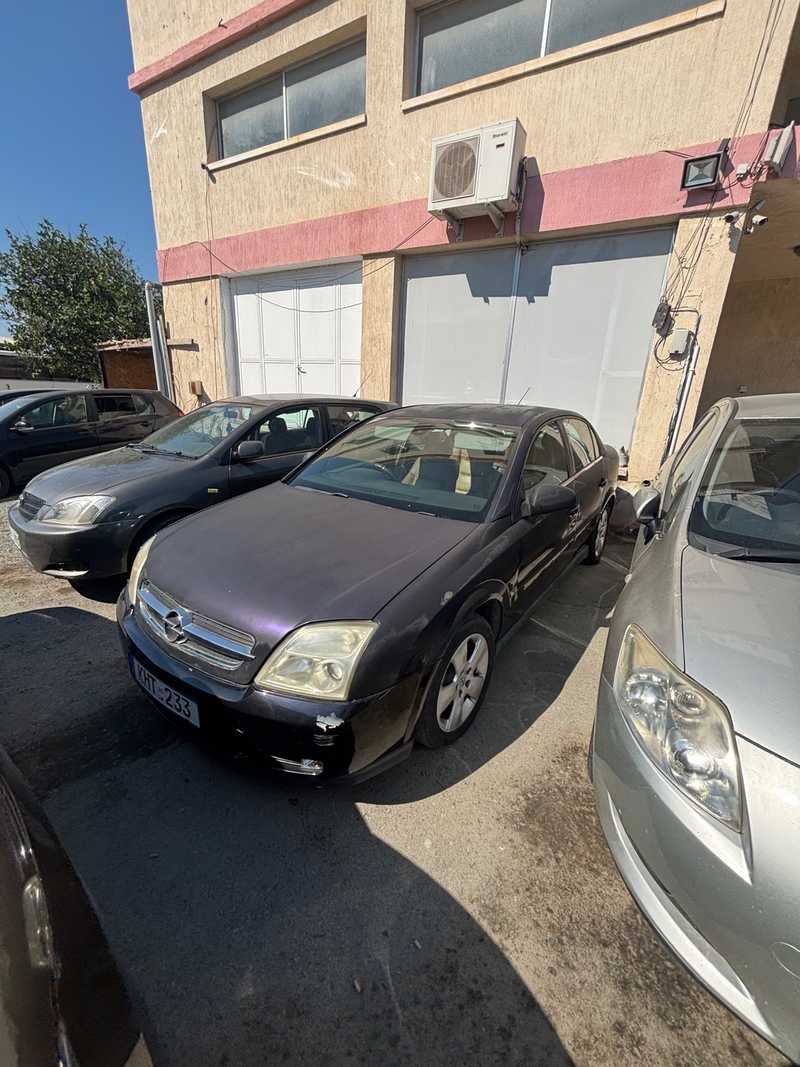 2005 Opel, Vauxhall Vectra 1,6L 2005 Cyprus