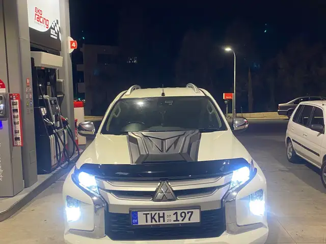 Mitsubishi L200