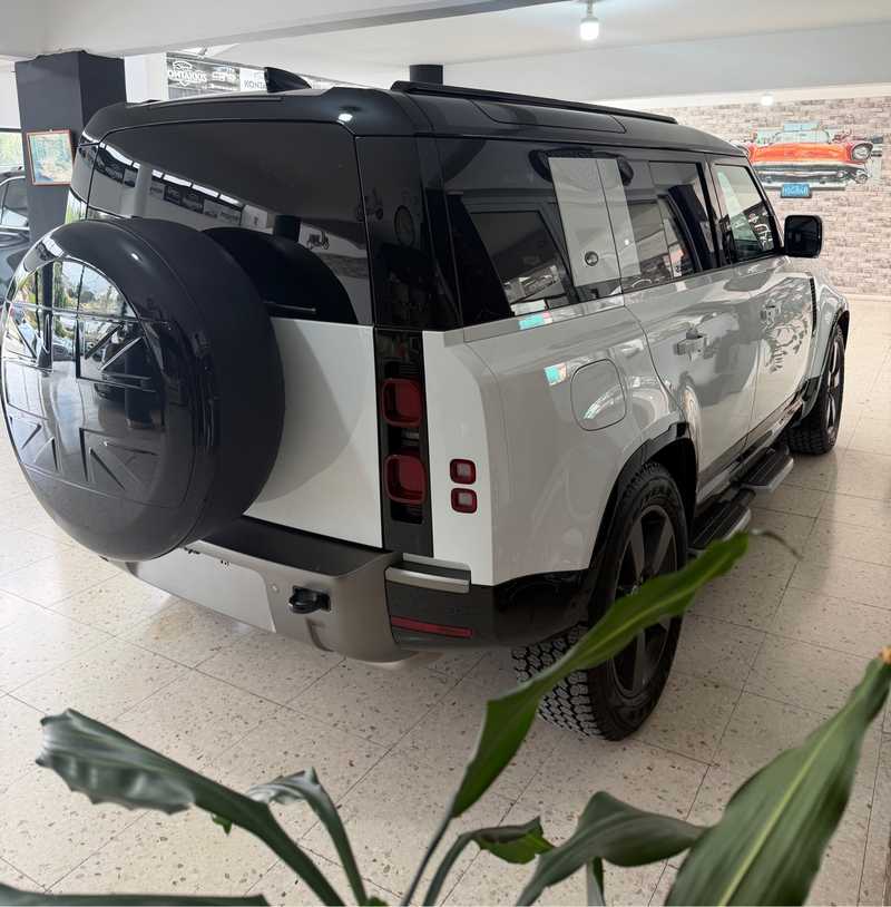 2025 Land Rover Defender 3,0L 2025 Cyprus