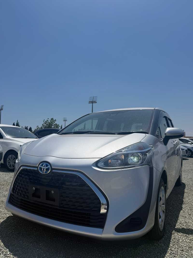 Toyota Sienta 1,5L 2022