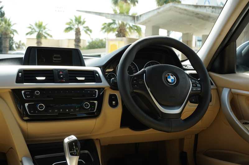 2015 BMW 3-Series 1,5L 2015 Cyprus