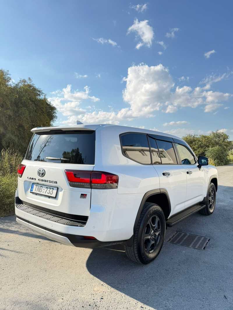2024 Toyota Land Cruiser 300 3,3L 2024 Cyprus