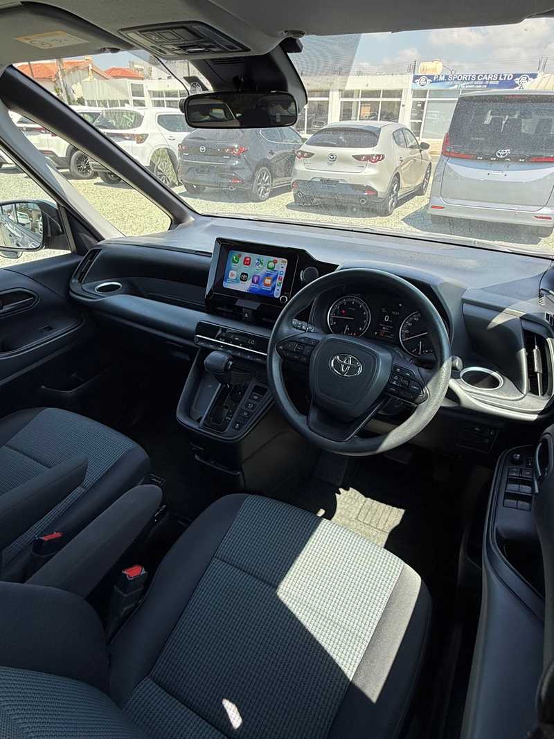 2023 Toyota Noah 2,0L 2023 Cyprus