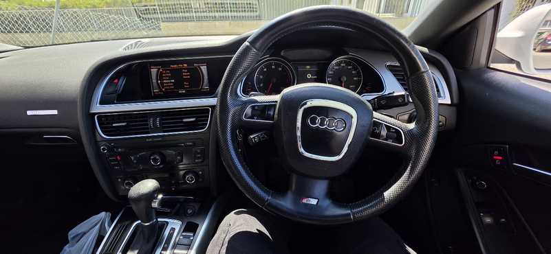 2010 Audi A5 2,0L 2010 Cyprus