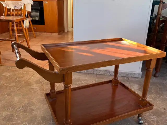 Vintage wooden tea trolley, Επαρχία Λευκωσίας — Άγιοι Ομολογητές