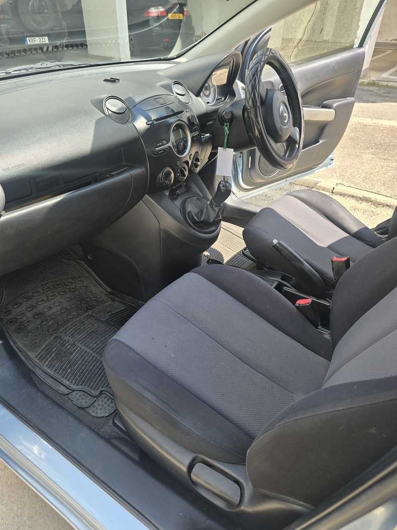 2009 Mazda Demio 1,4L 2009 Cyprus