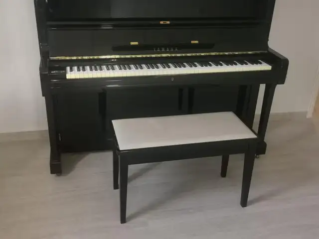 Yamaha upright piano, Nicosia — Dali