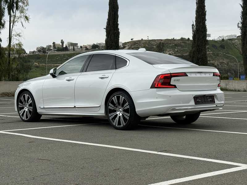 2022 Volvo S90 2,0L 2022 Cyprus