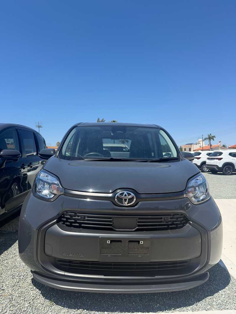 2023 Toyota Sienta 1,5L 2023 Cyprus