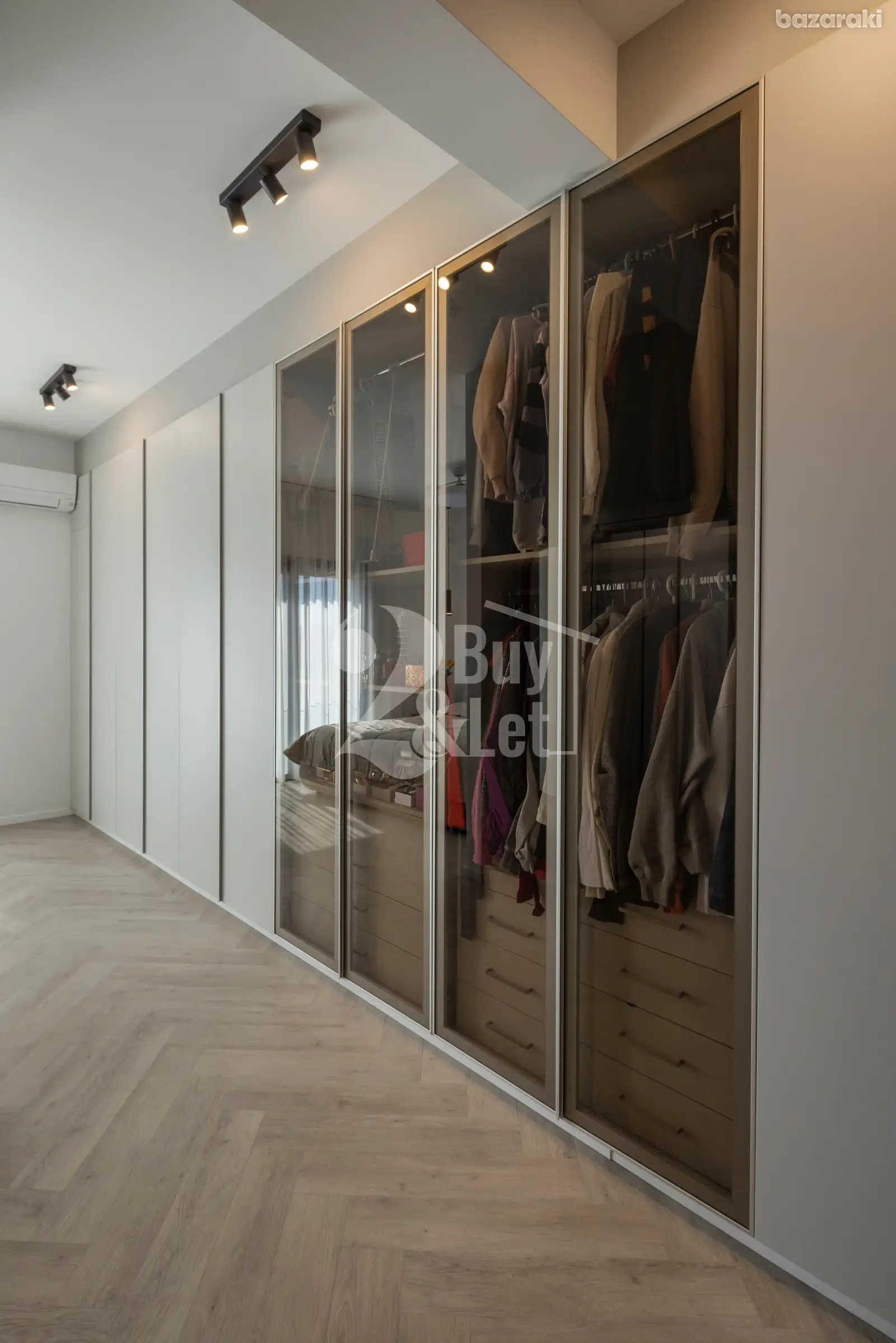 House, 3 bedrooms — 5