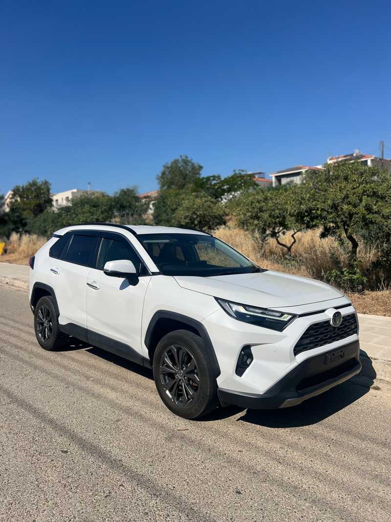 Toyota RAV4 2,5L 2024