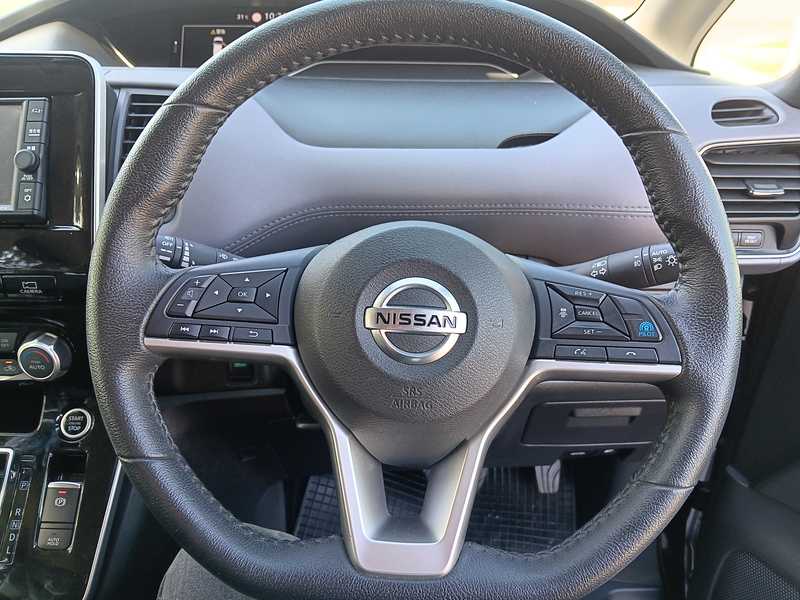 2022 Nissan Serena 2,0L 2022 Cyprus
