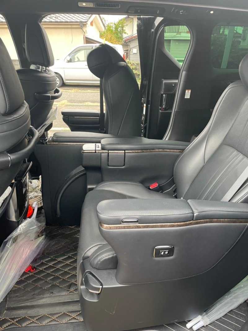2022 Toyota Alphard 2,5L 2022 Cyprus