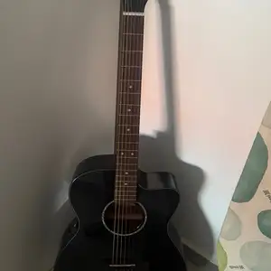 New guitar cort, Limassol — Limassol - Katholiki