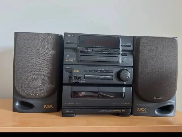 Aiwa cd player double cassette and radio with two speakers, Nicosia — Nicosia - Ag. Antonios