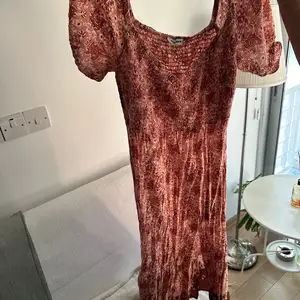 Pink long dress, Nicosia — Aglantzia
