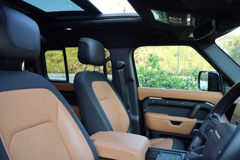 2023 Land Rover Defender 3,0L 2023 Cyprus