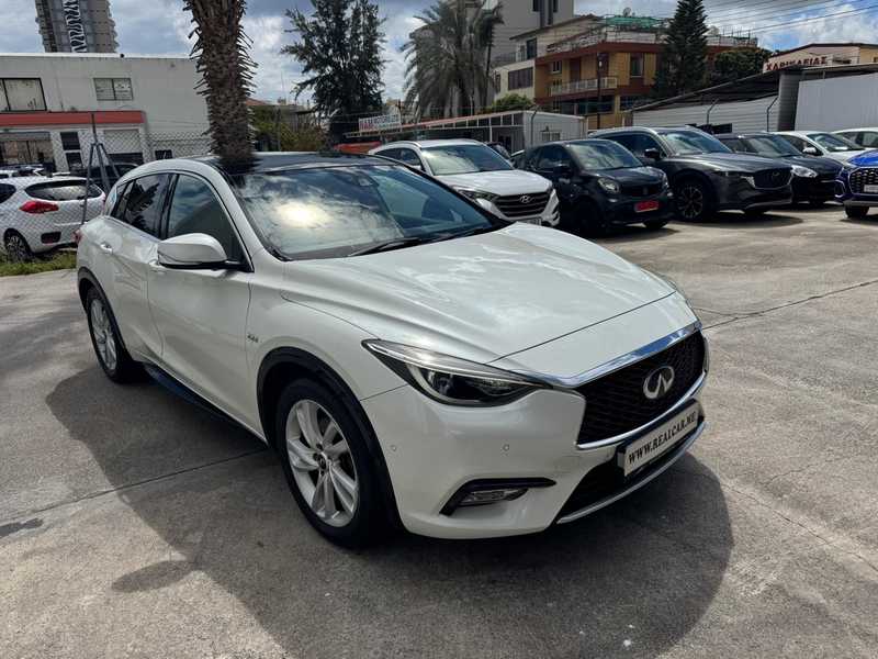 Infiniti Q30 2,2L 2016