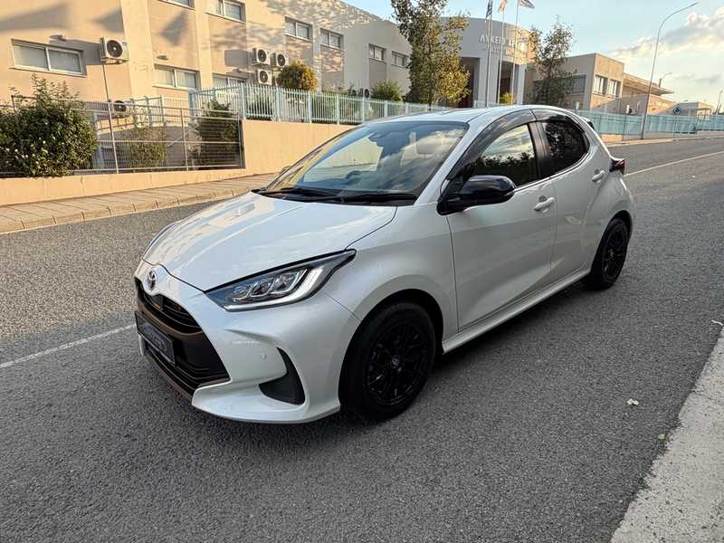 2022 Toyota Yaris 1,5L 2022 Cyprus