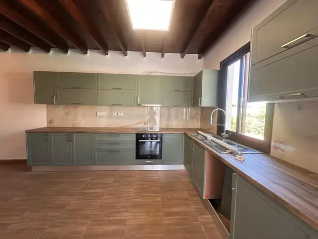 4-bedroom penthouse to rent, Επαρχία Πάφου — Γεροσκήπου