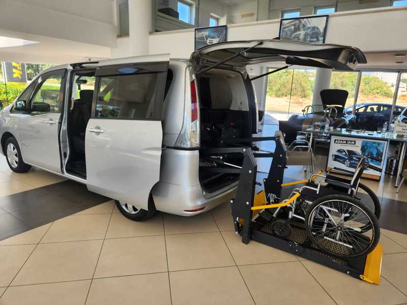 Nissan Serena 2,0L 2014