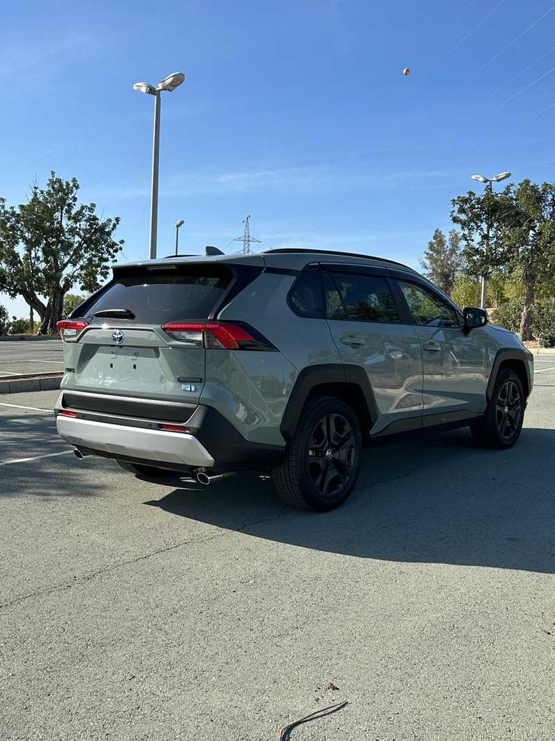 Toyota RAV4 2,5L 2025