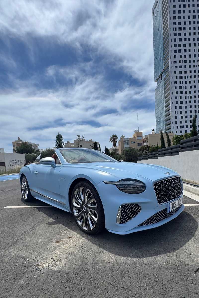 Bentley Continental GTC 4,0L 2025