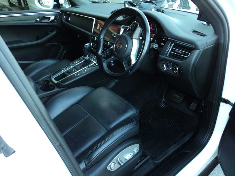 2022 Porsche Macan 2,0L 2022 Cyprus