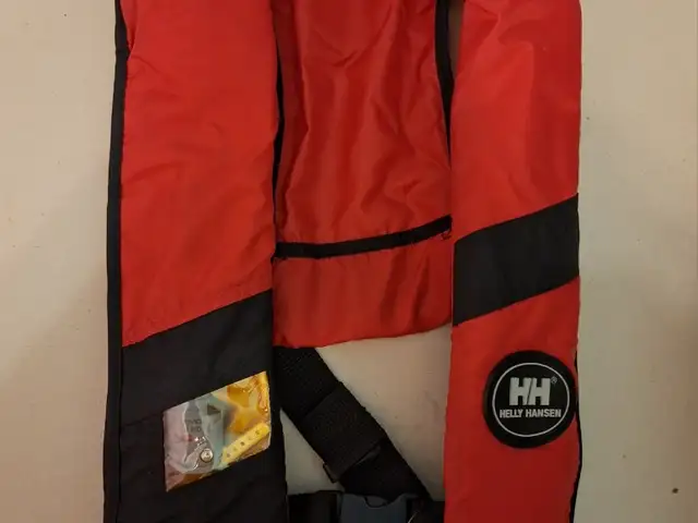 New Helly Hansen life jacket. 2 units., Limassol — Limassol - Neapolis