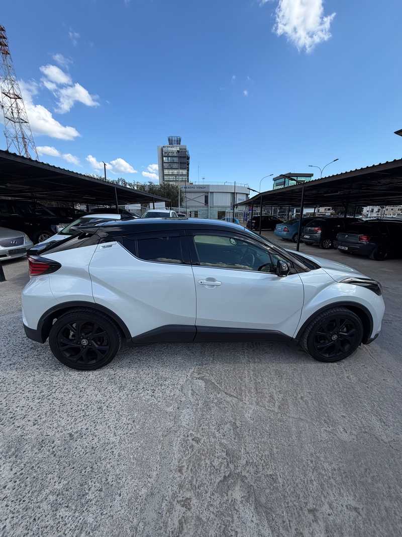 2022 Toyota C-HR 1,8L 2022 Cyprus