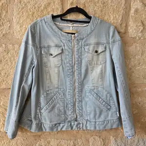 Authentic Marc Cain Light Wash Collarless Zip-Up Denim Jacket, Paphos — Konia
