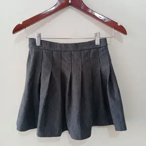 Grey Short Skirt, Επαρχία Λεμεσού — Άγιος Αθανάσιος