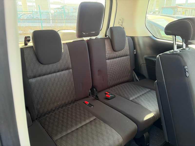 2021 Nissan Serena 2,0L 2021 Cyprus