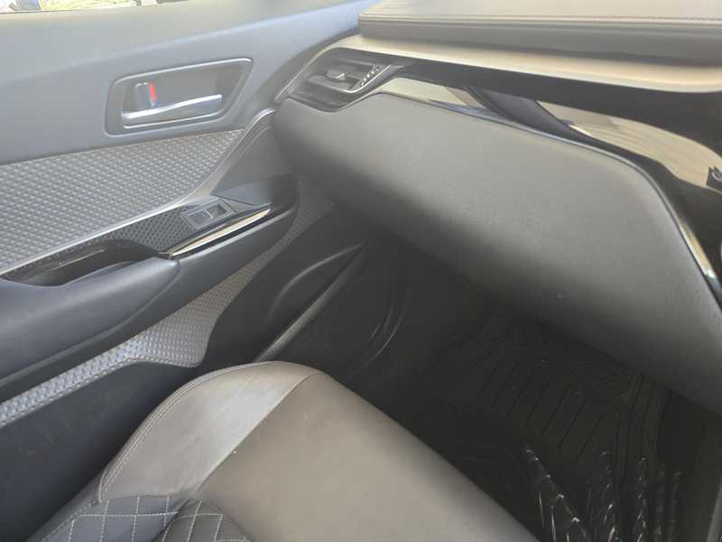 2021 Toyota C-HR 1,8L 2021 Cyprus