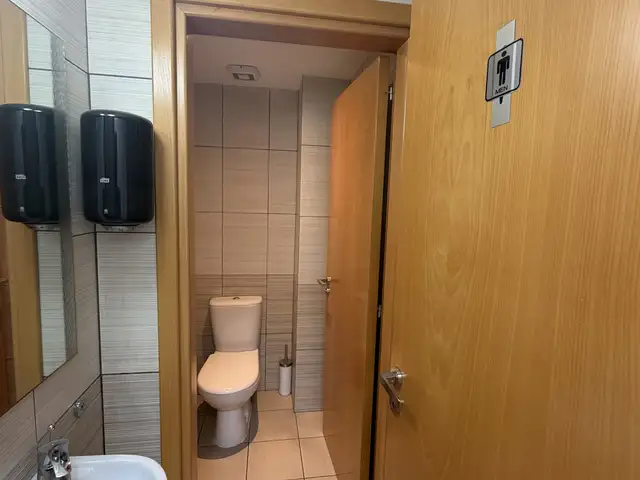 A whole floor office available, Επαρχία Λευκωσίας — Στρόβολος - Ακρόπολη - 11
