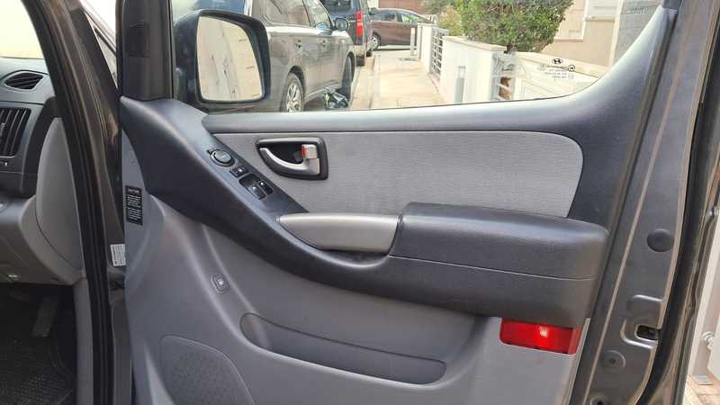 2012 Hyundai i800 2,5L 2012 Cyprus