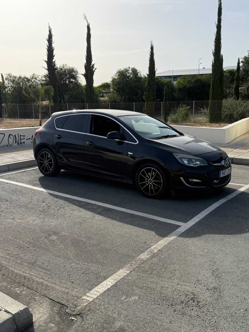 2015 Opel, Vauxhall Astra 2,0L 2015 Cyprus