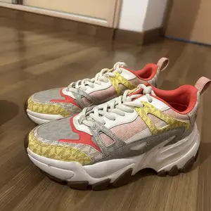 Michael kors sneakers, Limassol — Ypsonas