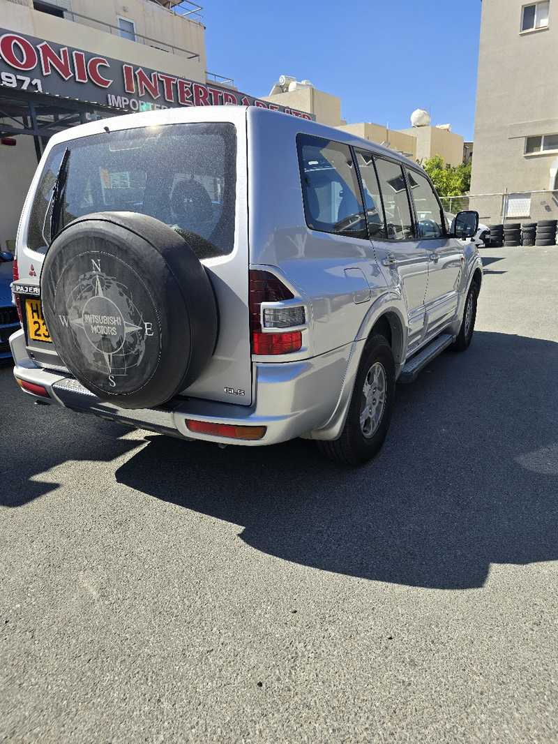 2001 Mitsubishi Pajero 3,2L 2001 Cyprus