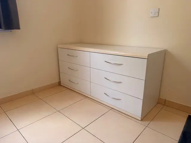 Chest of drawers, Paphos — Mesogi