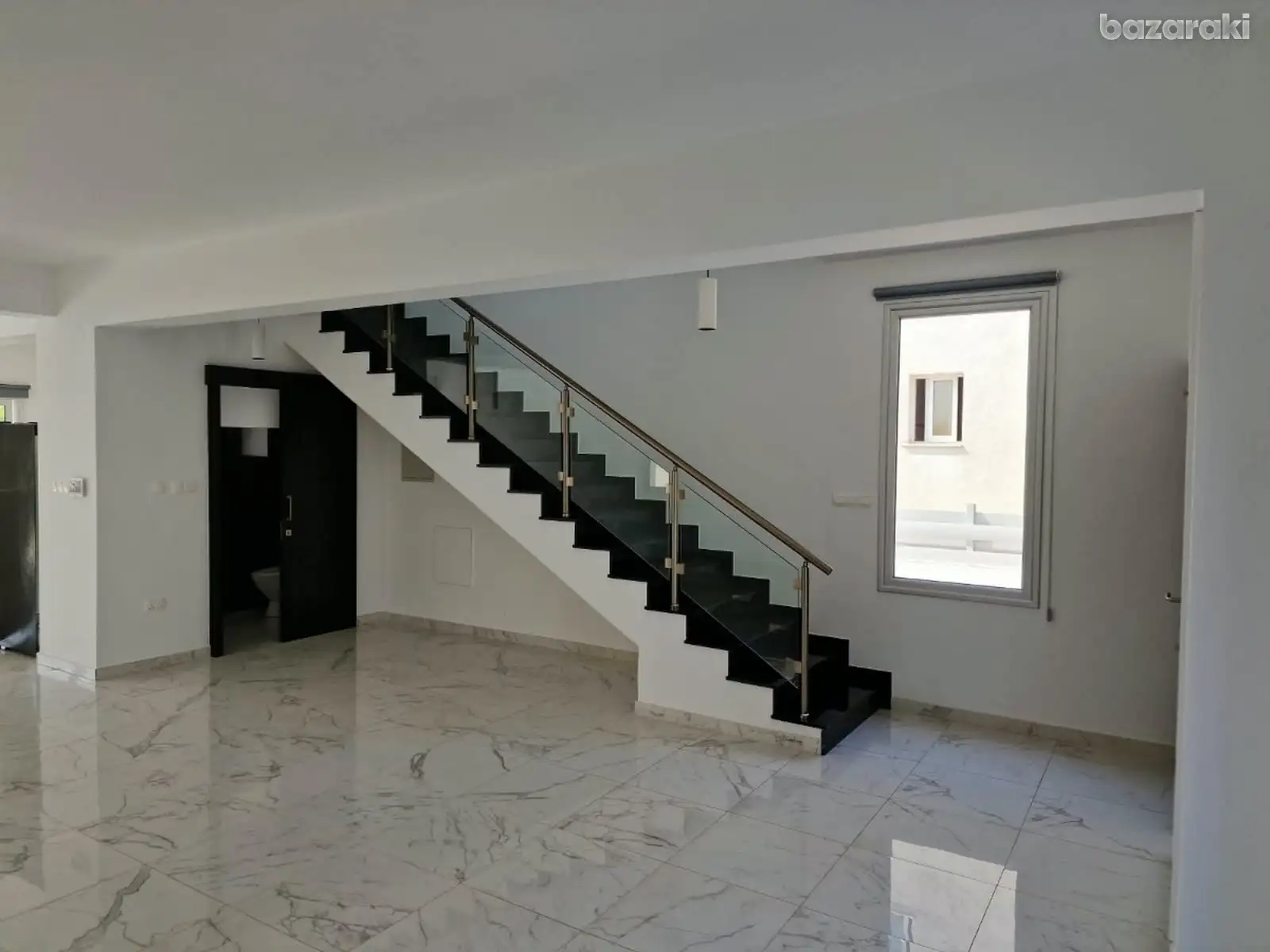 House, 3 bedrooms — 8