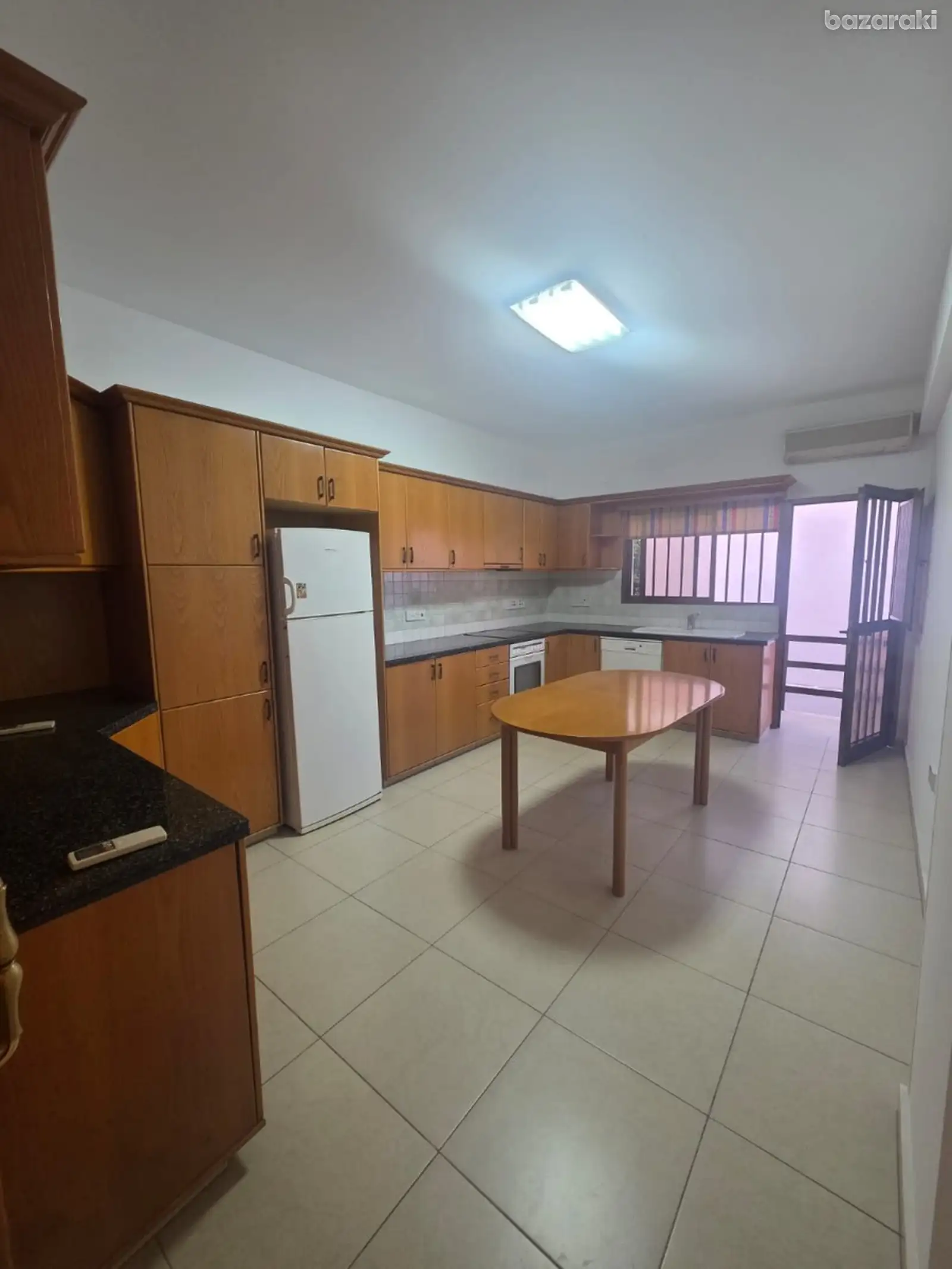House, 3 bedrooms — 2