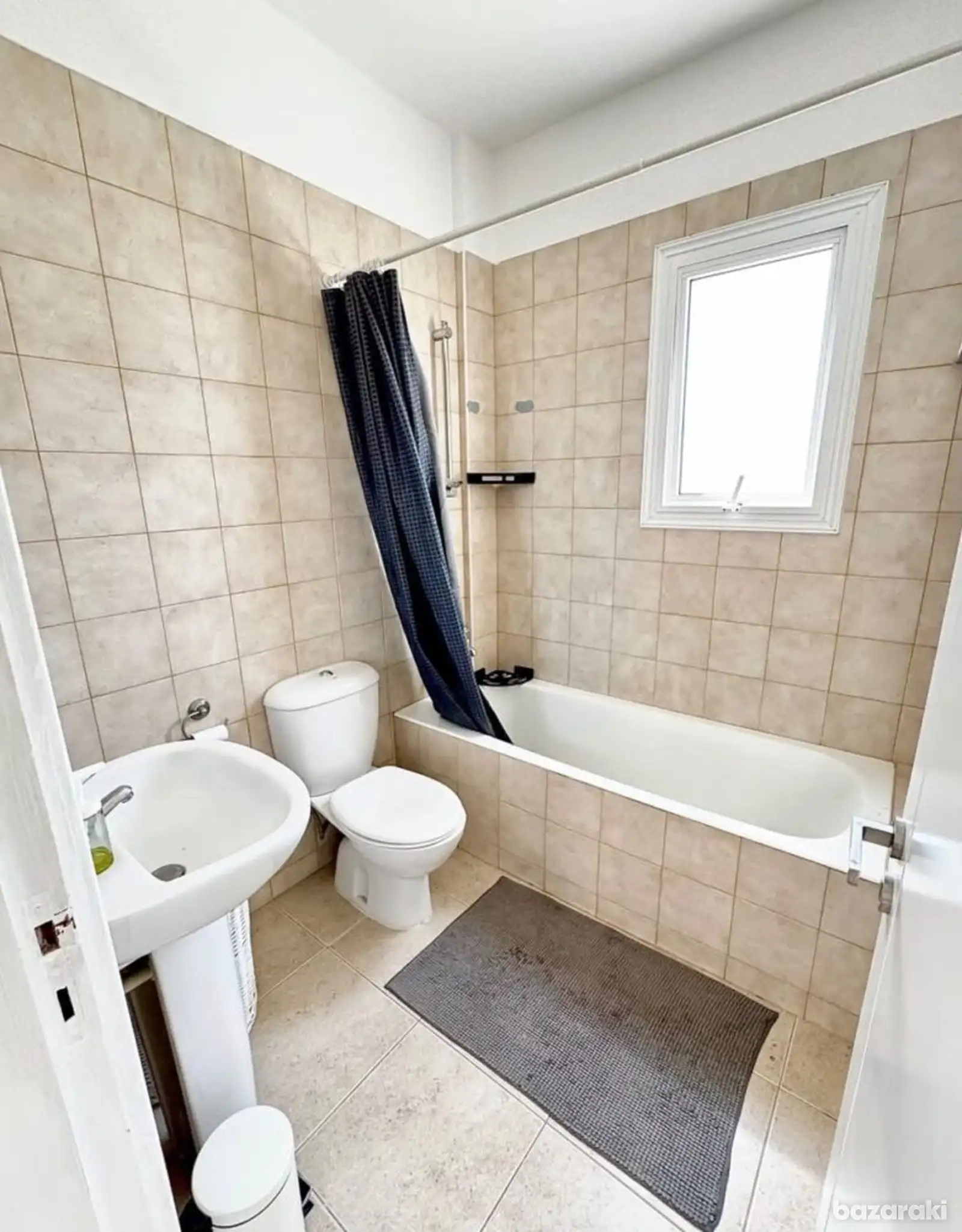 House, 3 bedrooms — 9