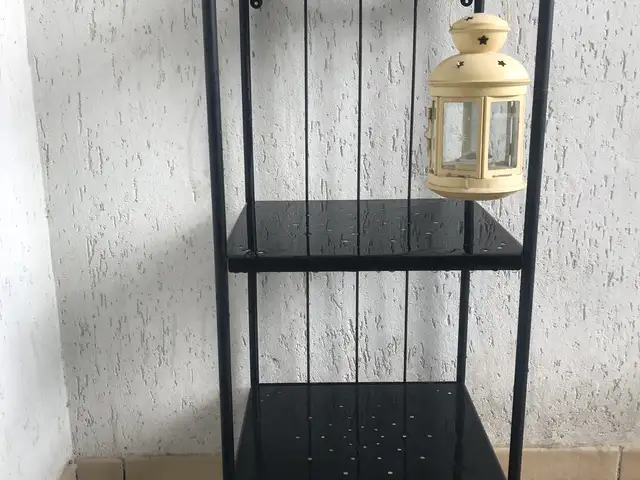 Nice shelving for all use, Επαρχία Λάρνακας — Λιβάδια Λάρνακας