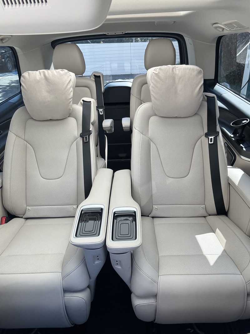 2025 Mercedes-Benz V-Class 2,0L 2025 Cyprus